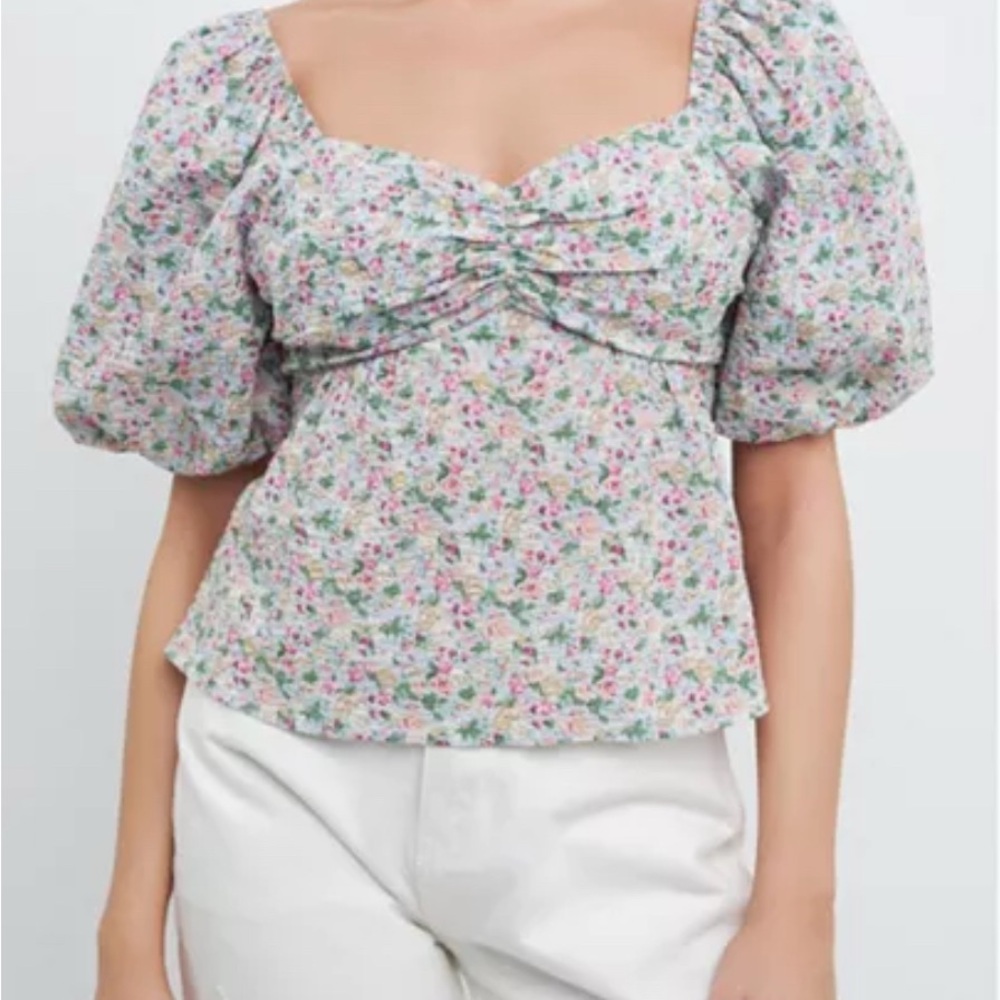 Free the Roses Women’s Floral Tied Back Top